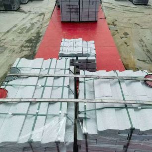 南昌 芝麻白仿形加直形路沿石出货日常