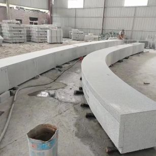 南昌芝麻白花岗岩石板材 园林光面弧形坐凳