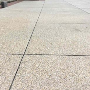 南昌 黄金麻花岗岩石板材荔枝面地面铺装效果