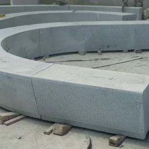 南昌 芝麻白花岗岩光面弧形坐凳