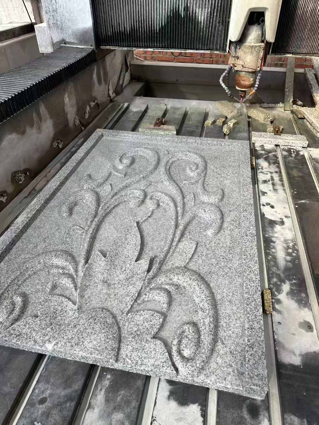 南昌 白麻别墅干挂雕花板