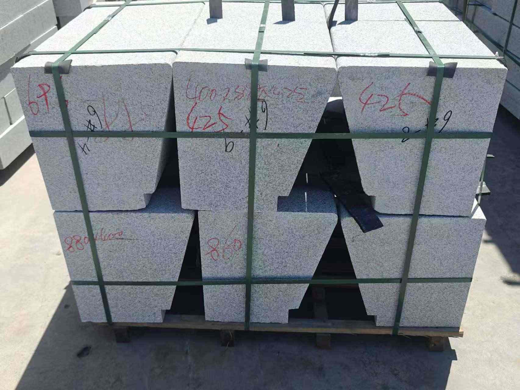 南昌 芝麻白异形坐凳，石凳