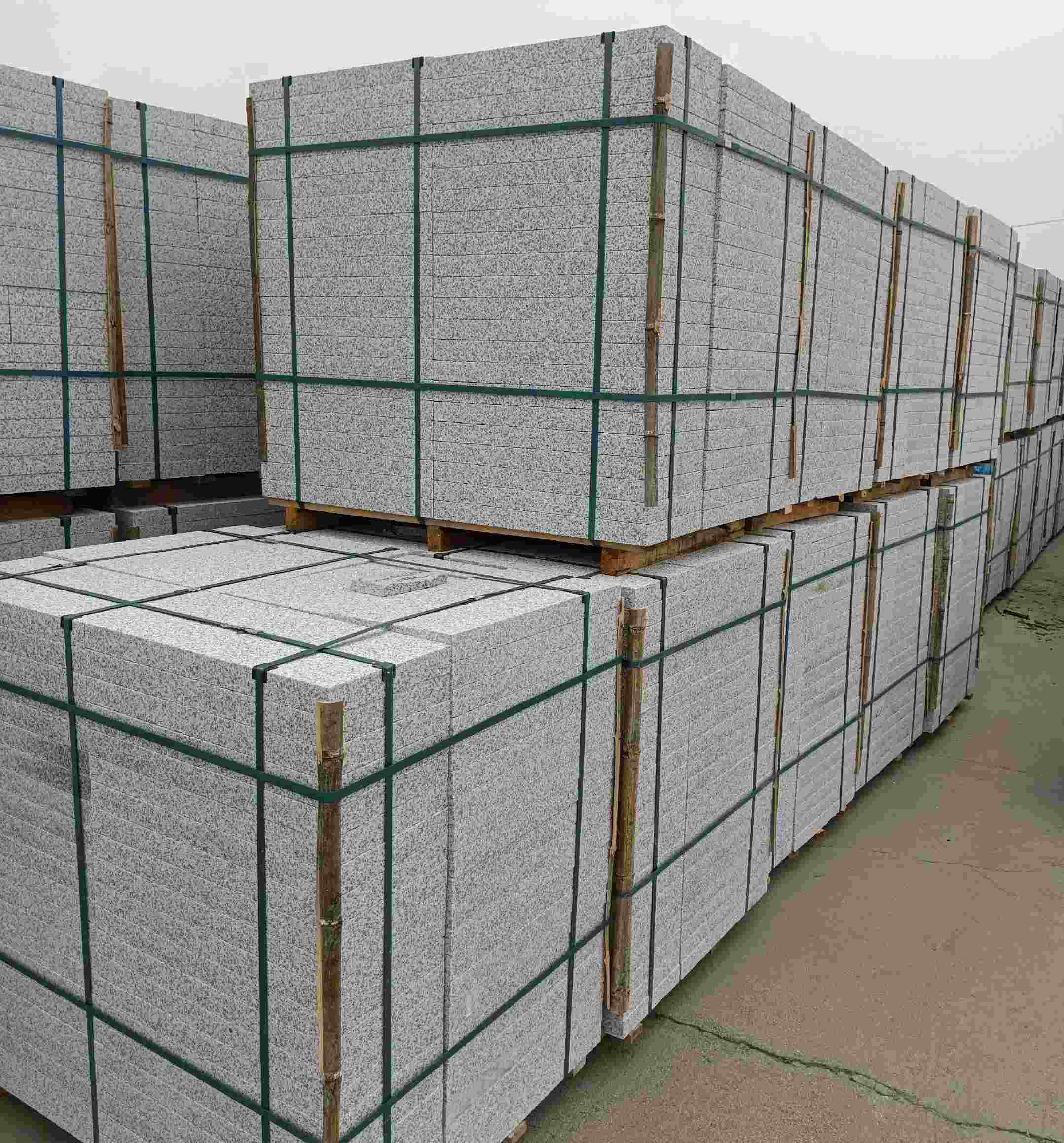 南昌 白麻花岗岩石材荔枝面地铺石（300*600*50）