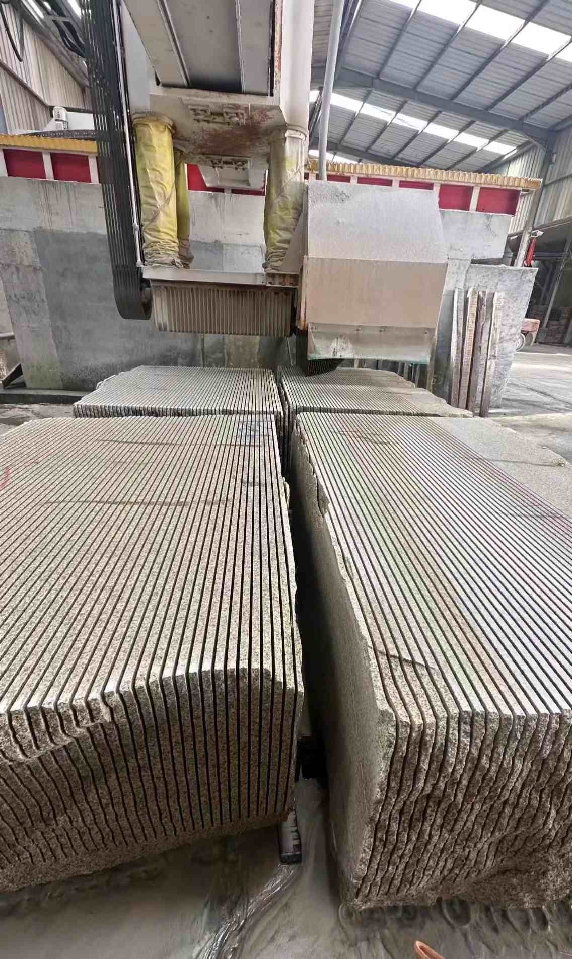 南昌 车间生产日常，黄金麻白麻花岗岩