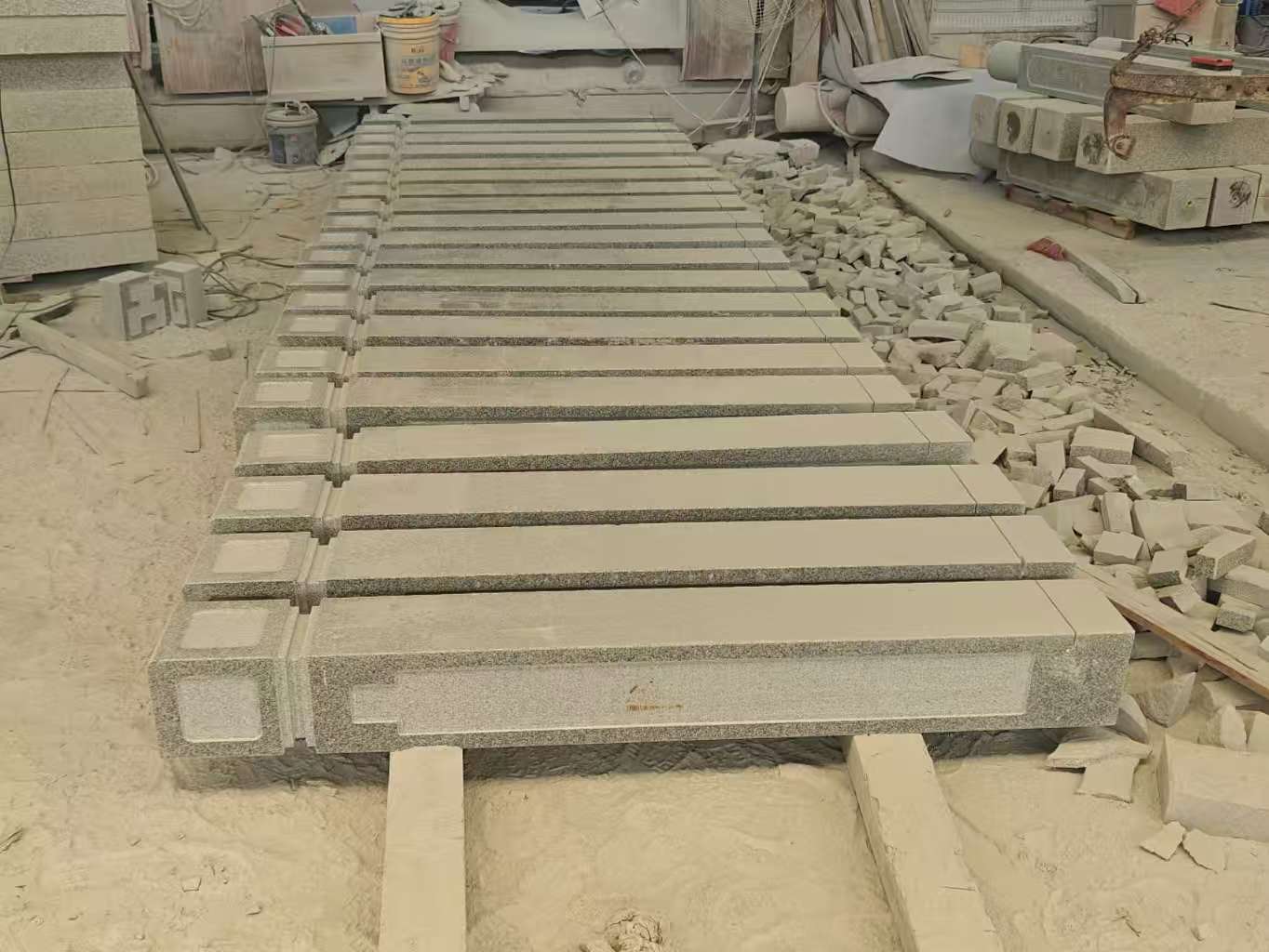 南昌 芝麻白异形加工雕刻-栏杆大柱，方柱