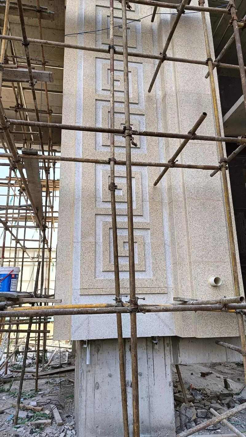 南昌 黄金麻花岗岩别墅外墙干挂回纹造型效果