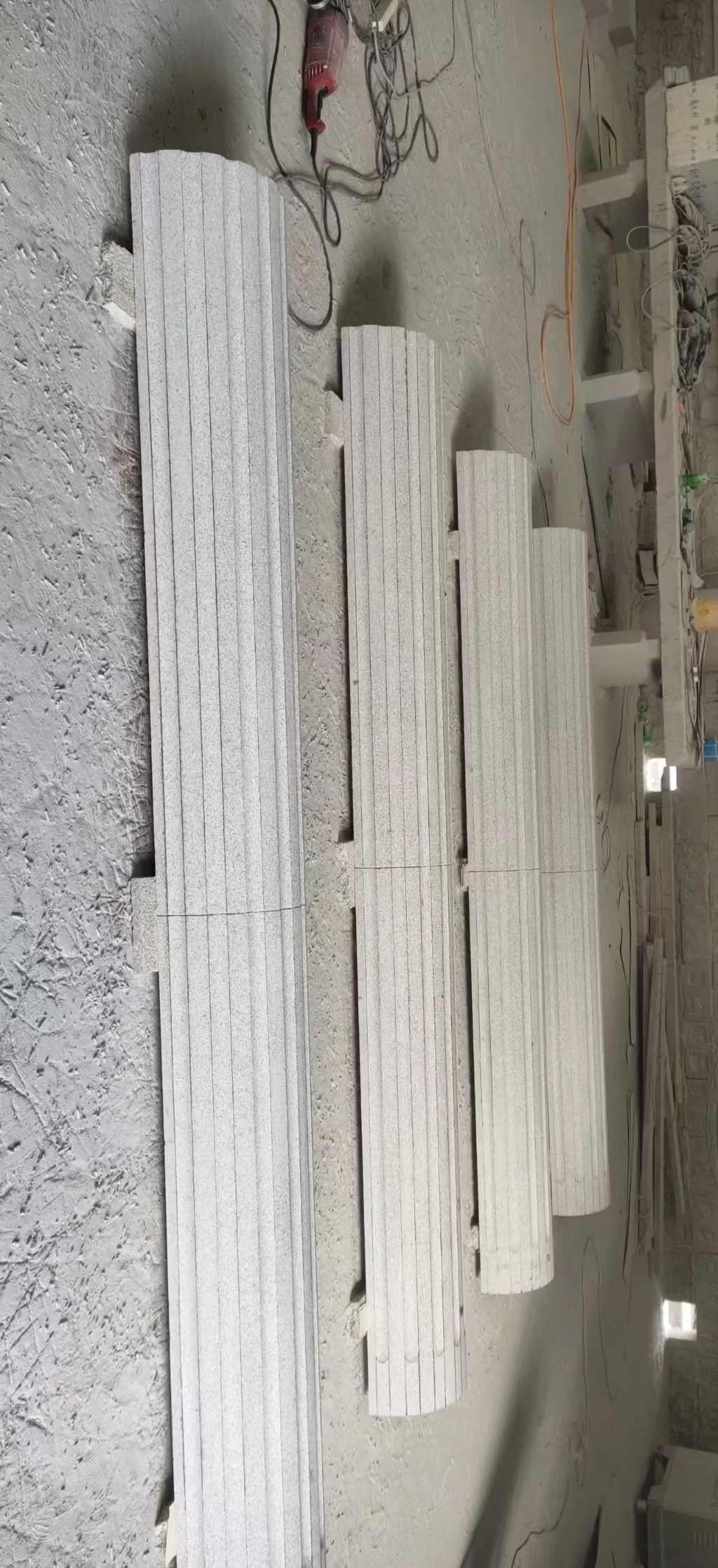 南昌 花岗岩厂家带你看白麻花岗岩门楼大柱柱皮