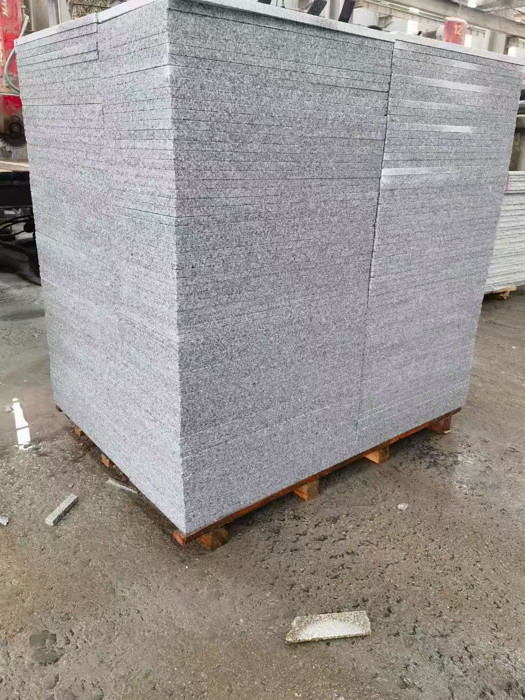 南昌 芝麻白火烧面1.8厚300*600地铺石，尺寸标准，厚薄均匀