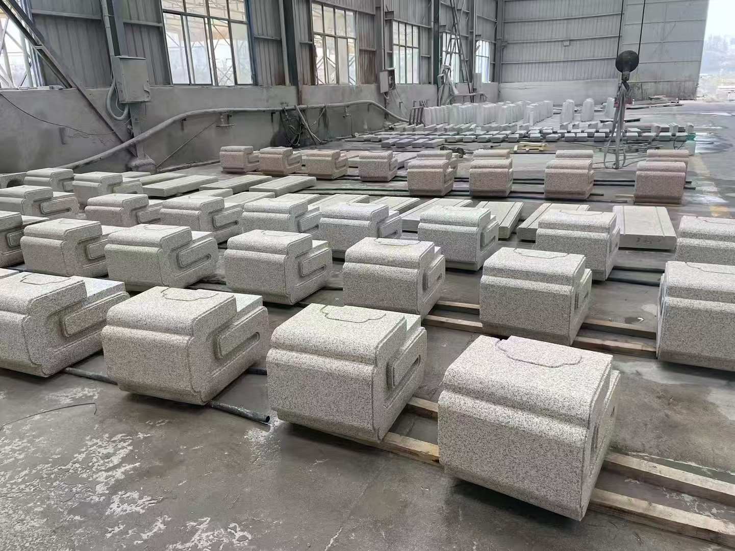 南昌 白麻花岗岩异形加工-石凳，坐凳