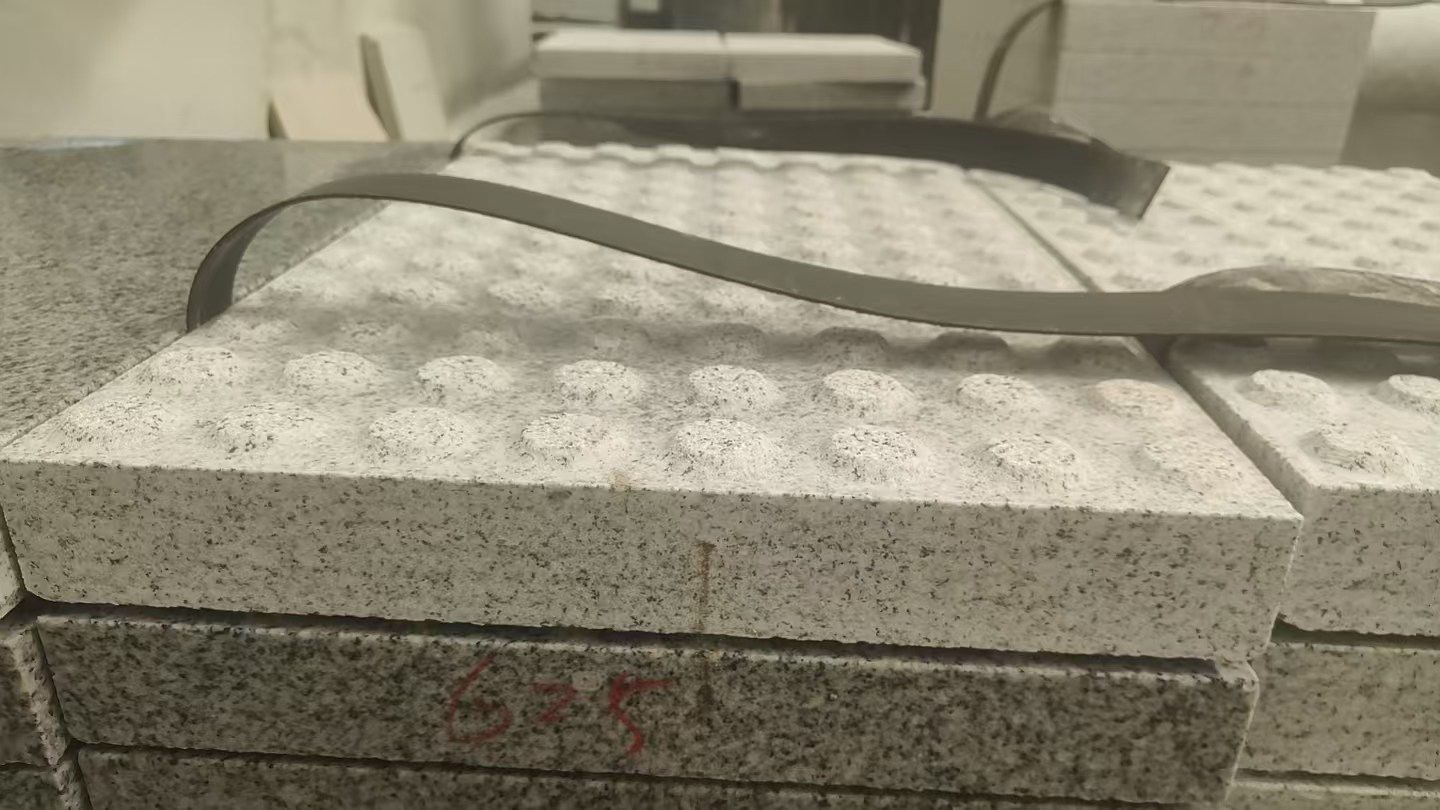南昌 芝麻白花岗岩6.0公分荔枝面五轴加工雕刻盲点
