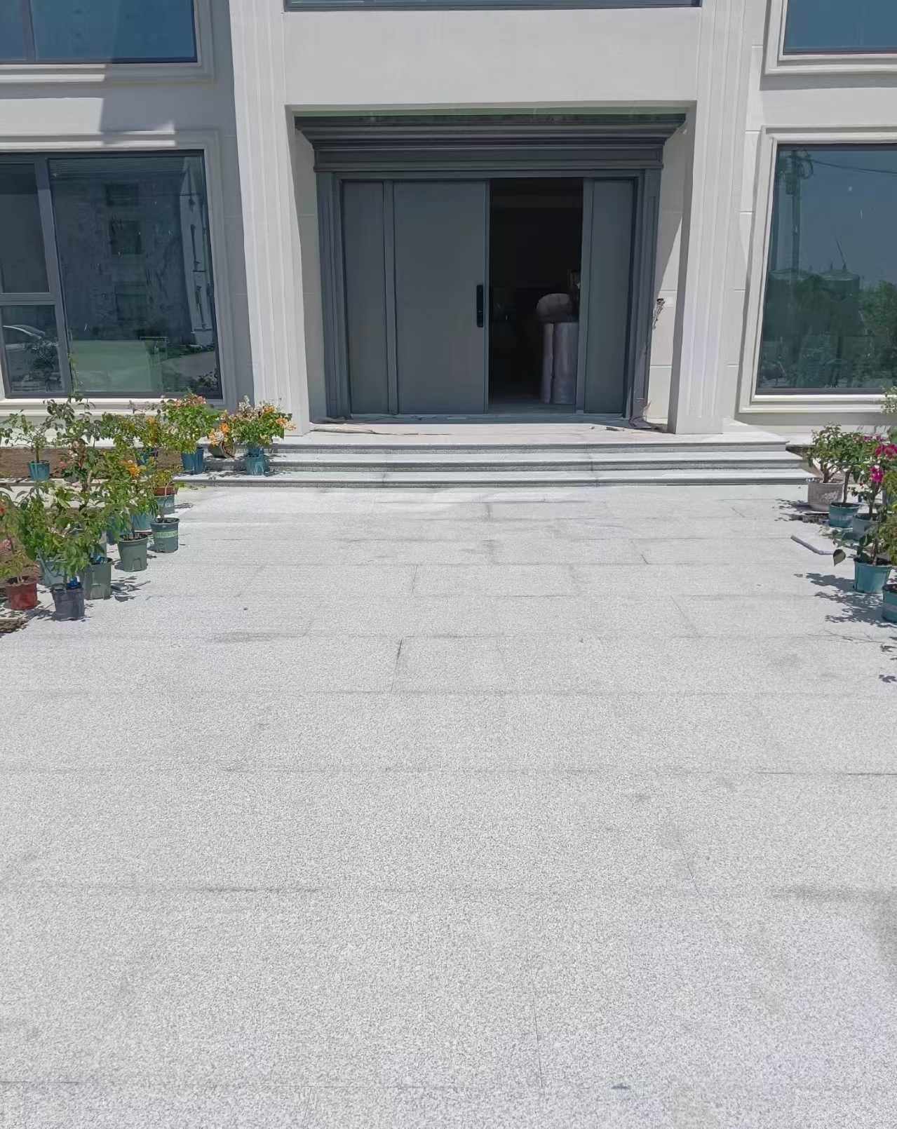 南昌 芝麻白花岗岩地铺石地面铺装