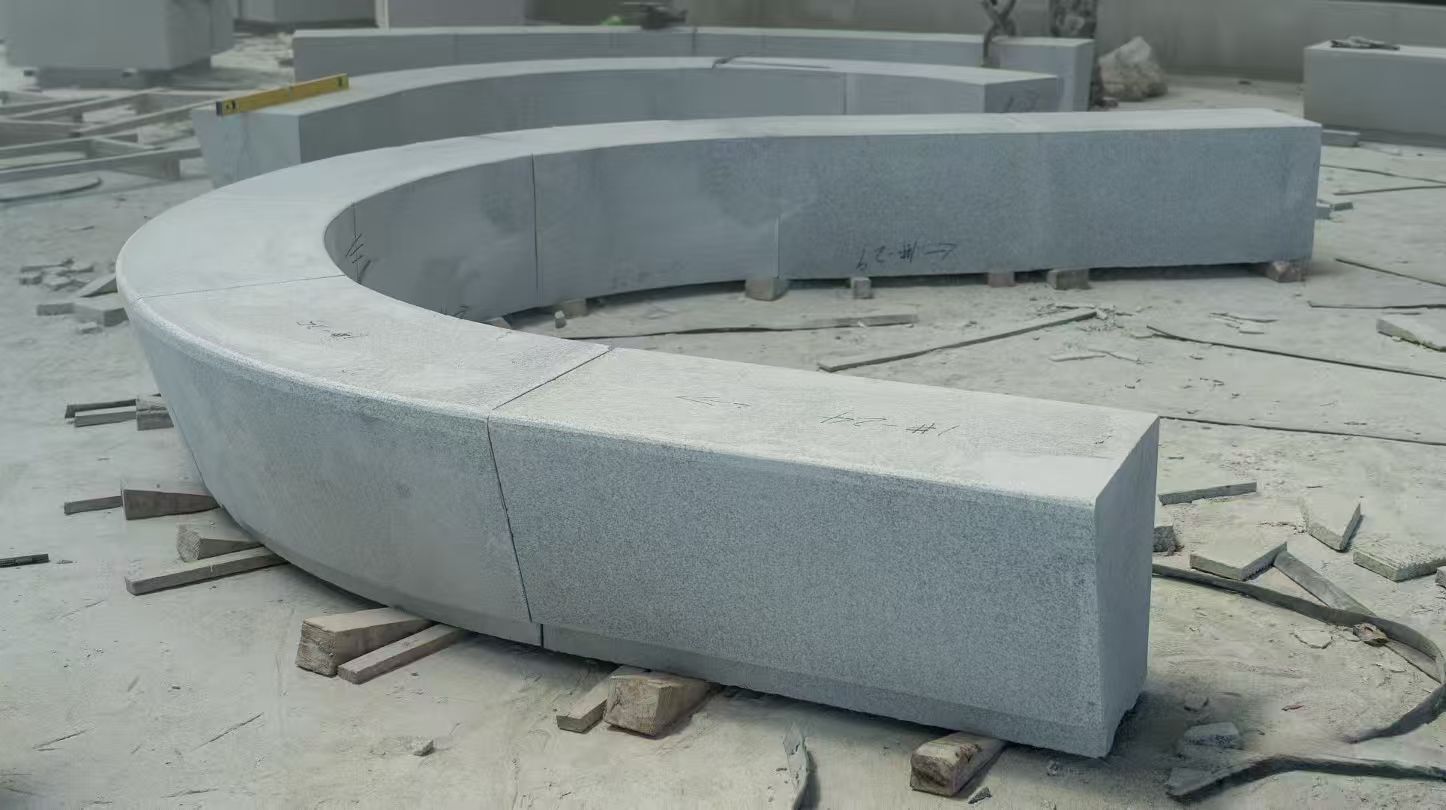 南昌 芝麻白花岗岩光面弧形坐凳